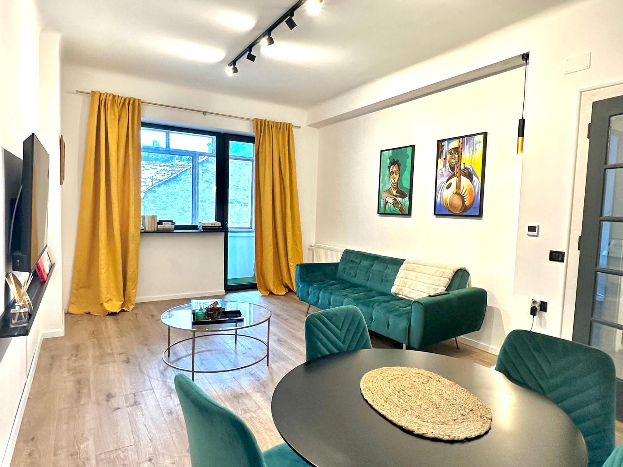 Peaceful Condo For Romantic Getaways Near Black Church - 3Min Walk Braşov Exterior foto